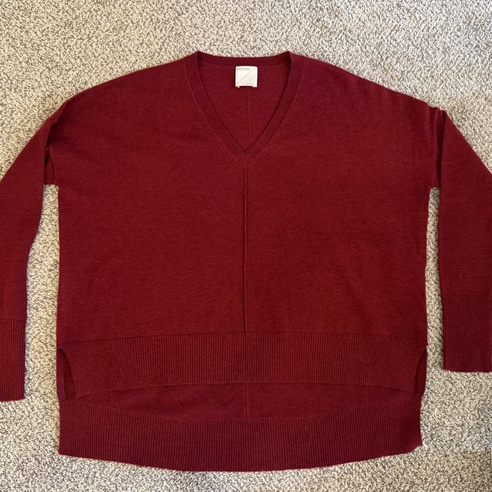 Women’s Kerisma Burgundy knit V Neck Sweater. In size S/M